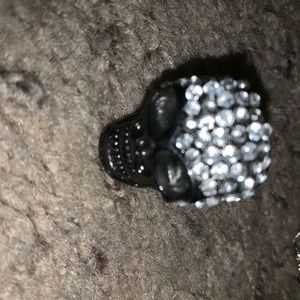skull ring